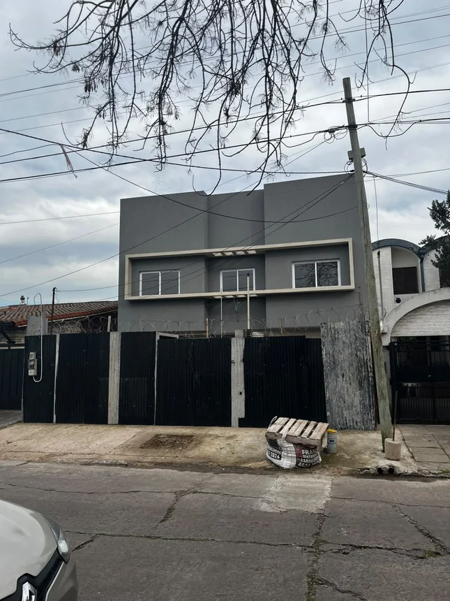 PH de 4 ambientes en venta en Castelar, Galicia 1100