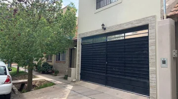 CASA EN VENTA CARRODILLA BARRIO CERRADO