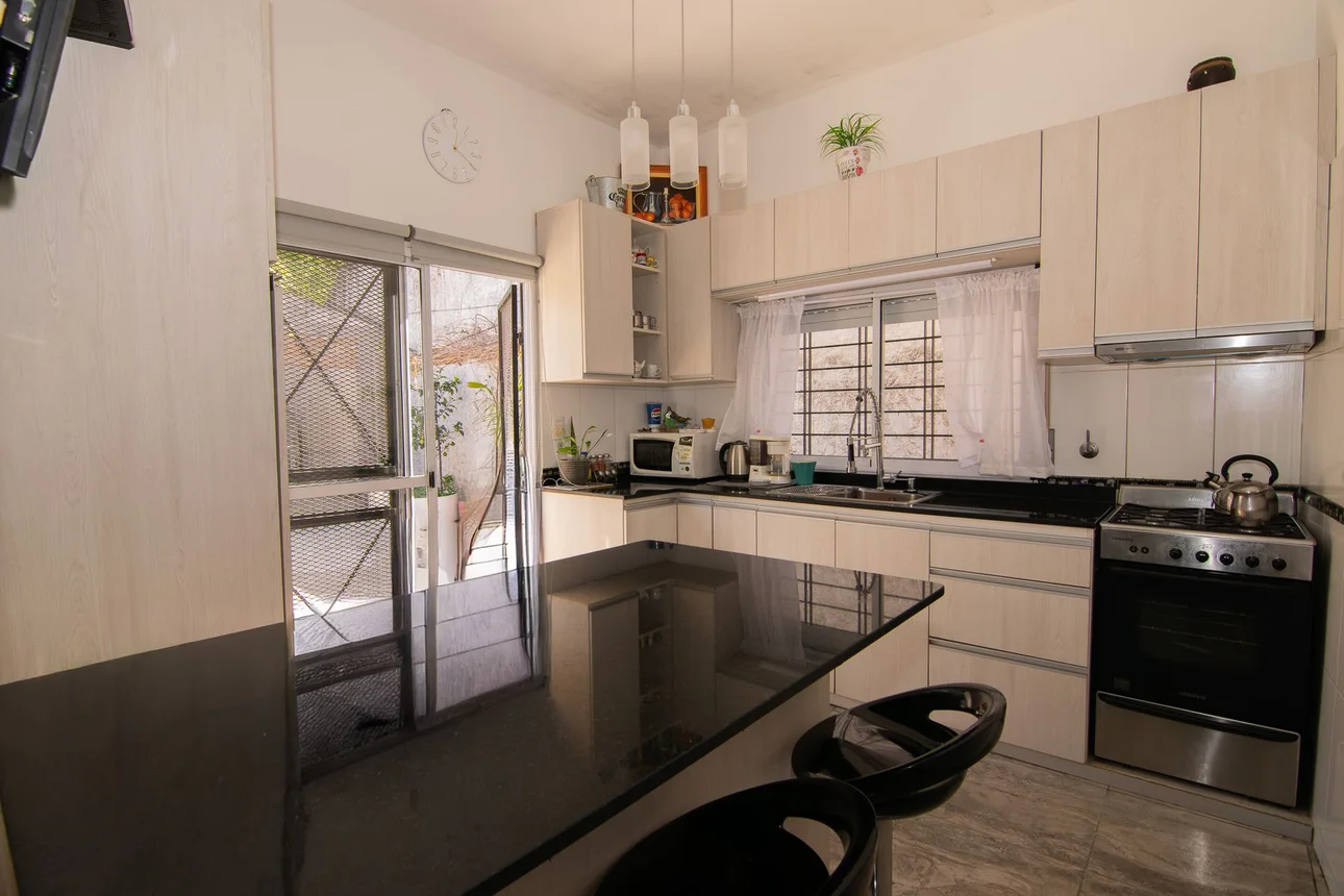 PH de 4 ambientes en venta en La Tablada, Limay 700