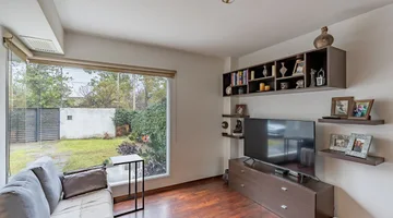 CASA EN VENTA EN FISHERTON TRES DORMITORIOS