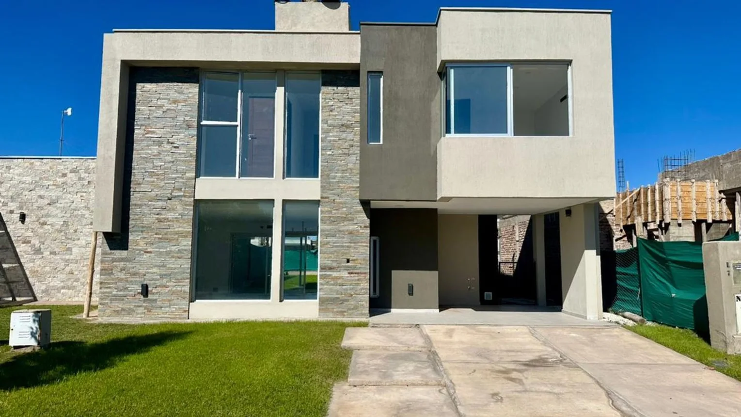 Casa en venta en Guaymallén, foto 2