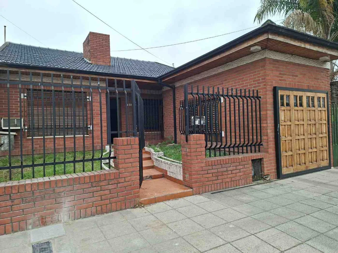 Casa en venta en Lanús Oeste, foto 2
