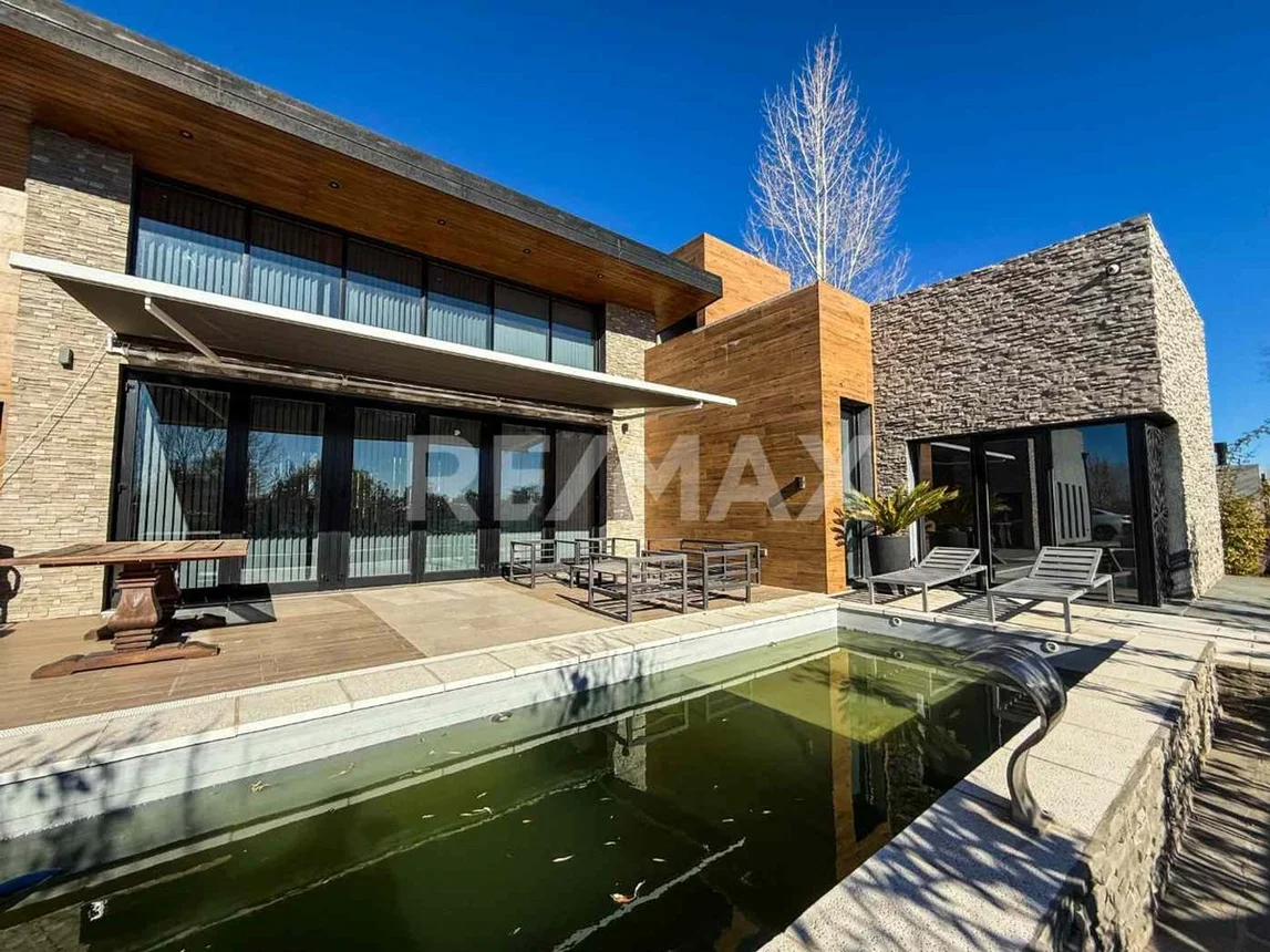 Casa en venta en Neuquén, foto 3
