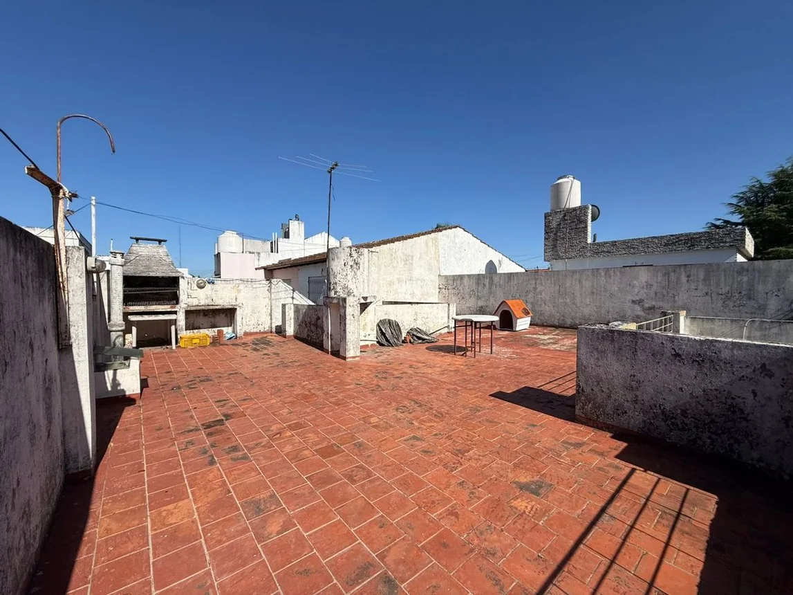 Casa de 3 ambientes en venta en Ramos Mejía, Necochea 2200, foto 2