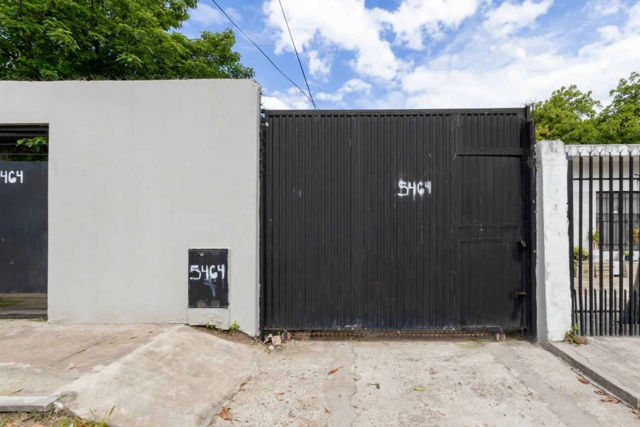 Casa dúplex de 5 ambientes en venta en Isidro Casanova, Peribebuy 5400, foto 5