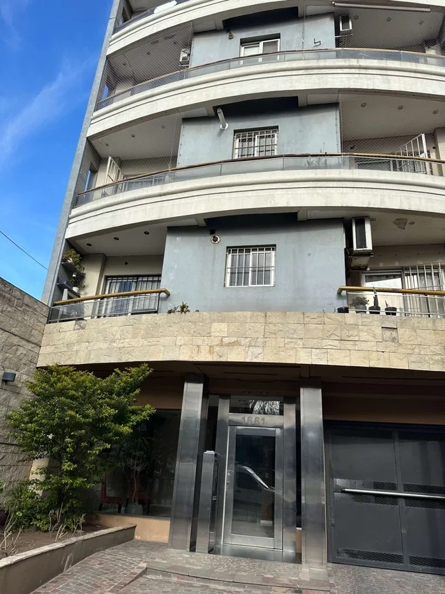 Departamento de 3 ambientes en venta en Lanús Este, Tucumán 1600