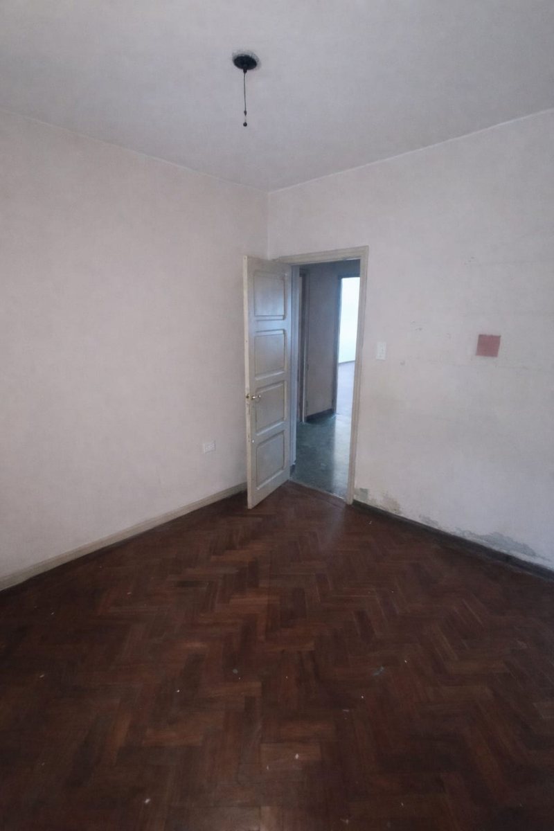CASA VENTA A RECICLAR MACROCENTRO 3 DORM - foto 6