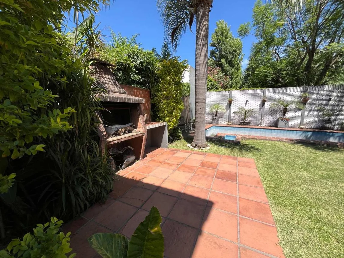Casa en venta en Adrogué, foto 5