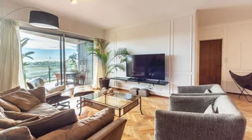 VENTA 4 AMBIENTE CON DEPENDENCIA, COCHERA Y BAULER