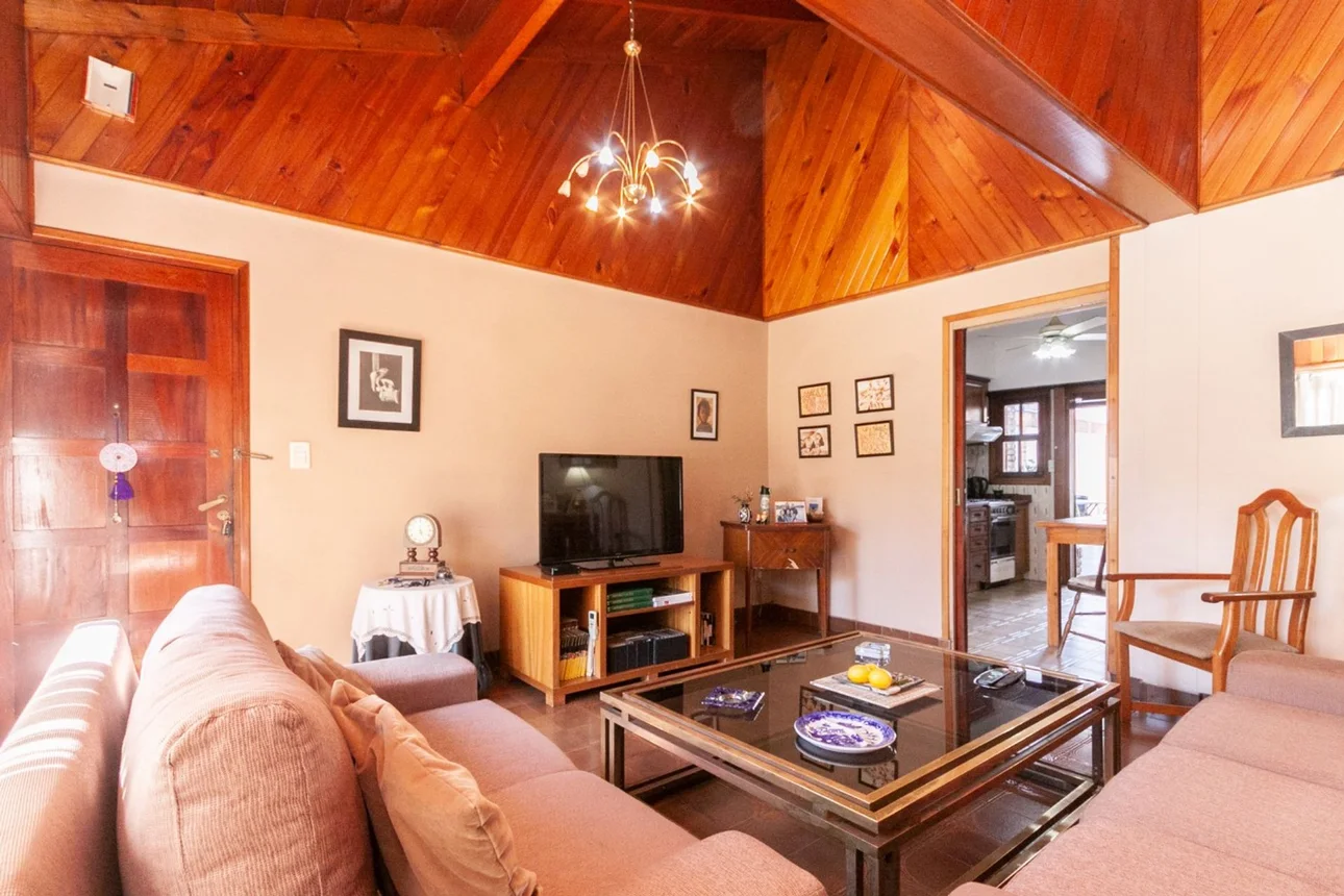 Casa de 4 ambientes en venta en Lomas de Zamora, Pedro Ignacio Rivera 900