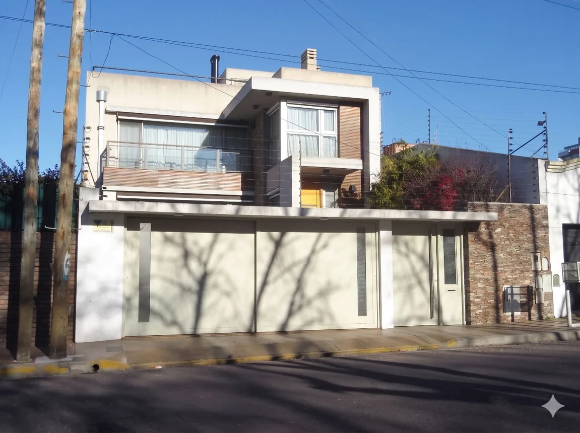 Venta casa 5 amb pileta quincho ascensor quilmes, foto 1