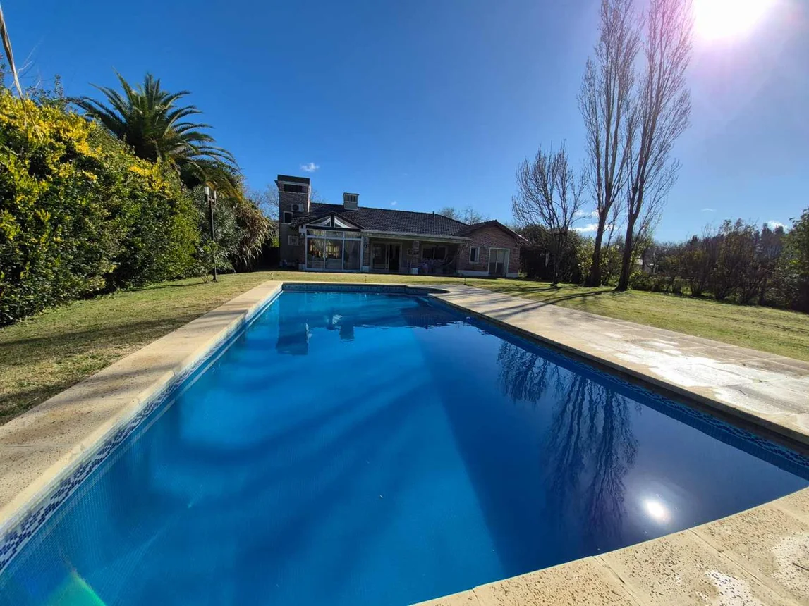 Casa en venta en La Plata, foto 2