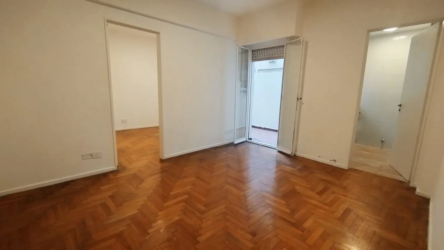 Departamento en alquiler en Monserrat, Tacuarí 200