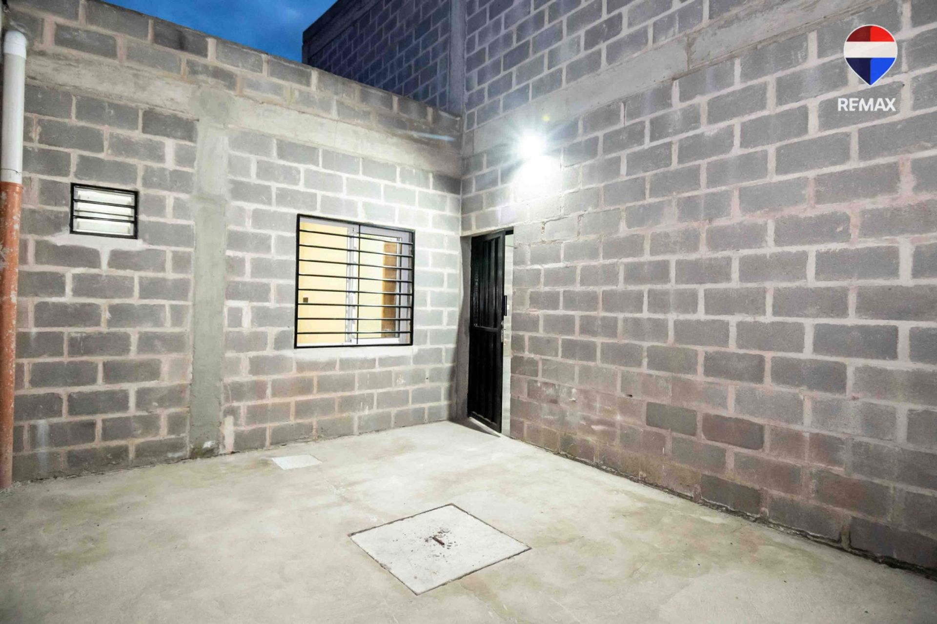 GALPON A ESTRENAR EN ALQUILER 140 M2 ZONA SUR - foto 3