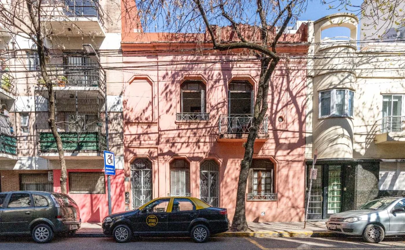 Casa de 5 ambientes en venta en Almagro, Humahuaca 4100
