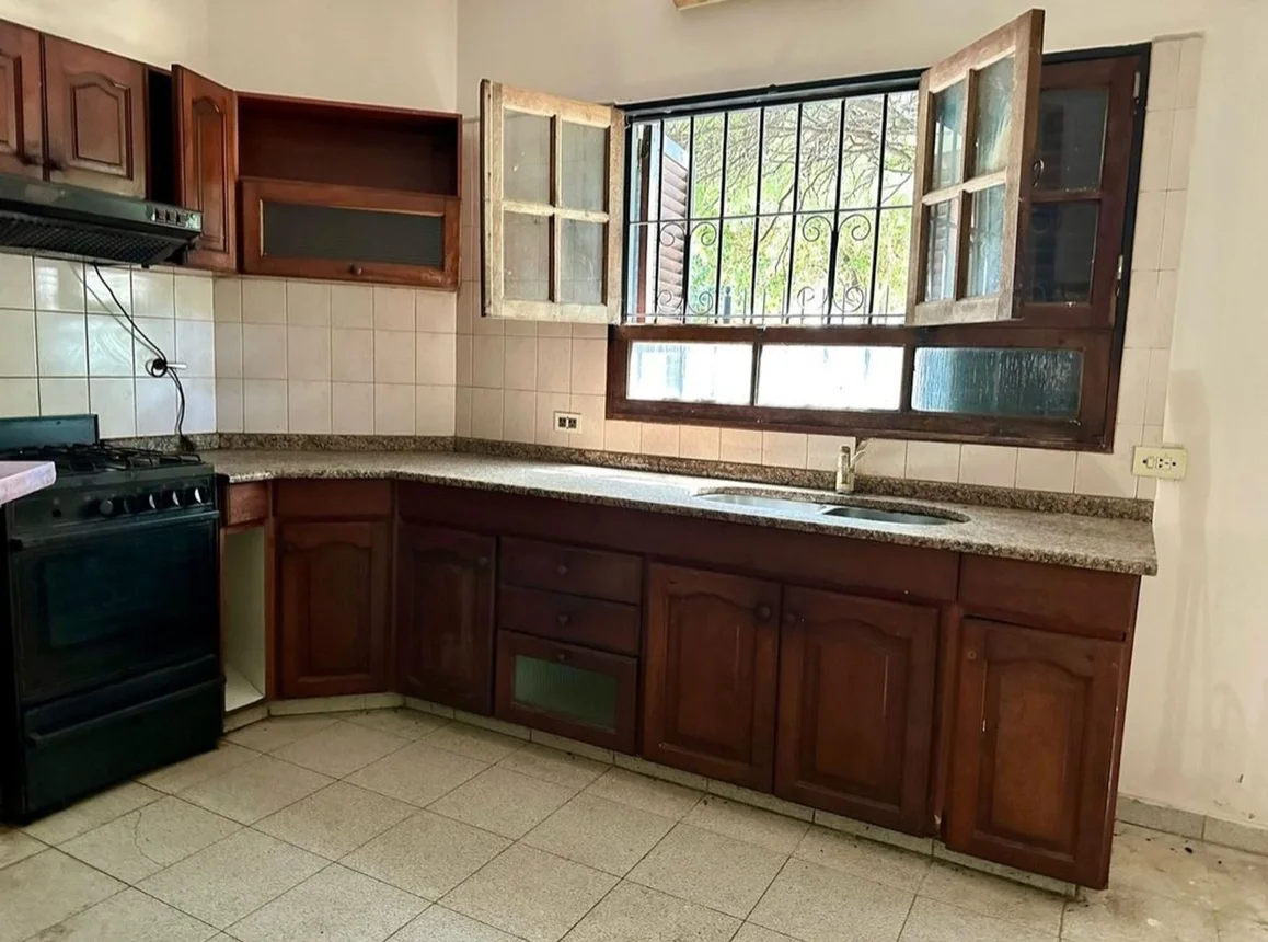 Casa de 6 ambientes en venta en Córdoba, Molleyaco 8000, foto 4