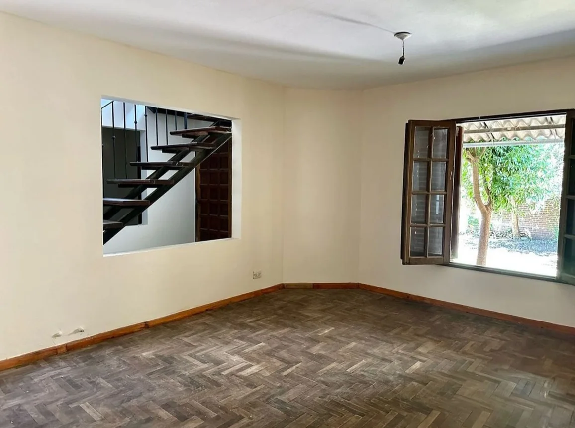 Casa de 6 ambientes en venta en Córdoba, Molleyaco 8000, foto 3