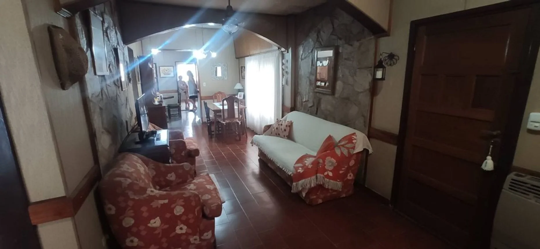 Casa de 4 ambientes en venta en Sarandí, Villegas 2500, foto 2