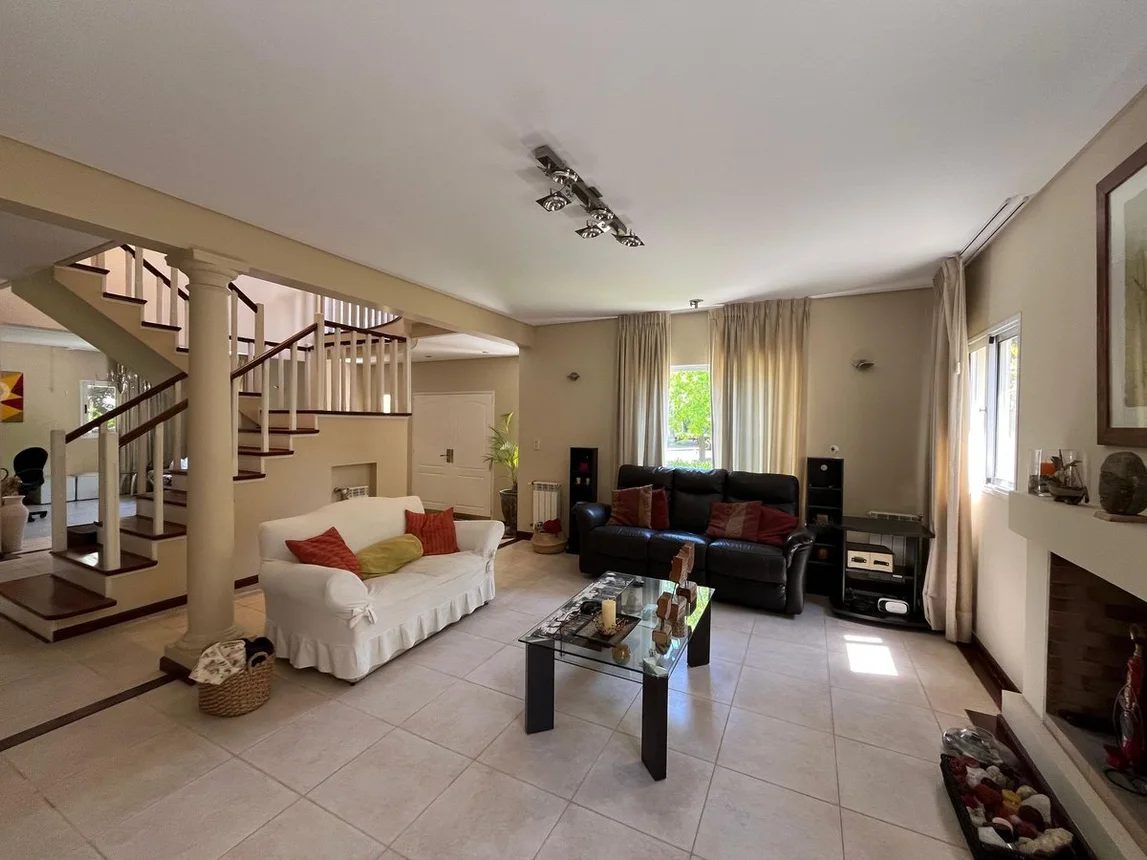 Casa en venta en Belén de Escobar, foto 2