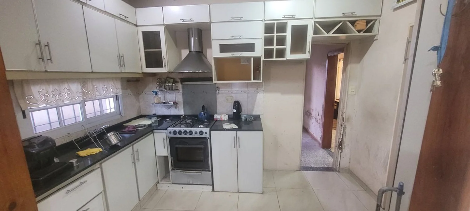 Casa de 4 ambientes en venta en Caseros, Escultor Santiago Parodi 4000