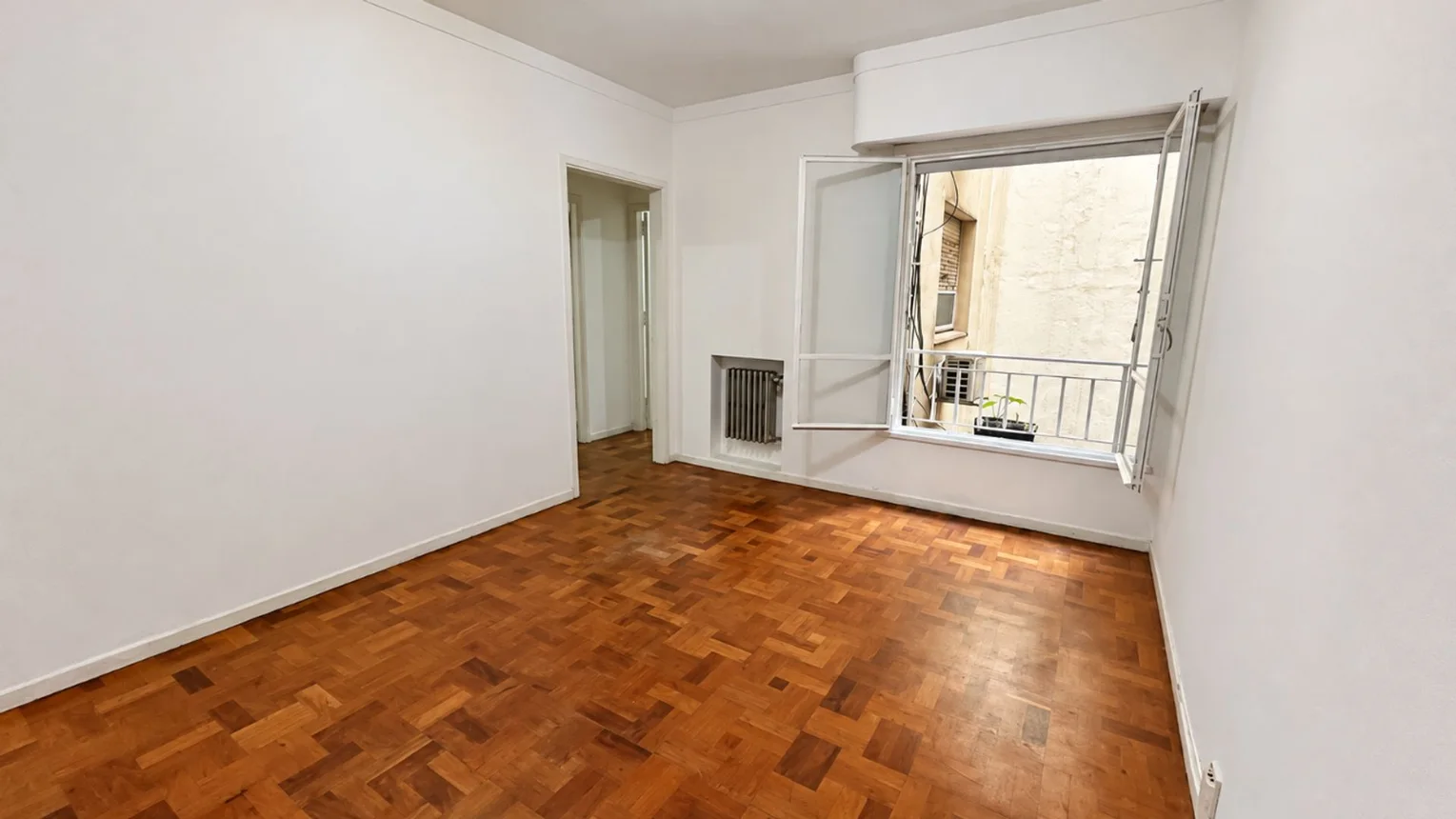 Departamento de 3 ambientes en alquiler en Monserrat, Avenida Hipólito Yrigoyen 600, foto 3