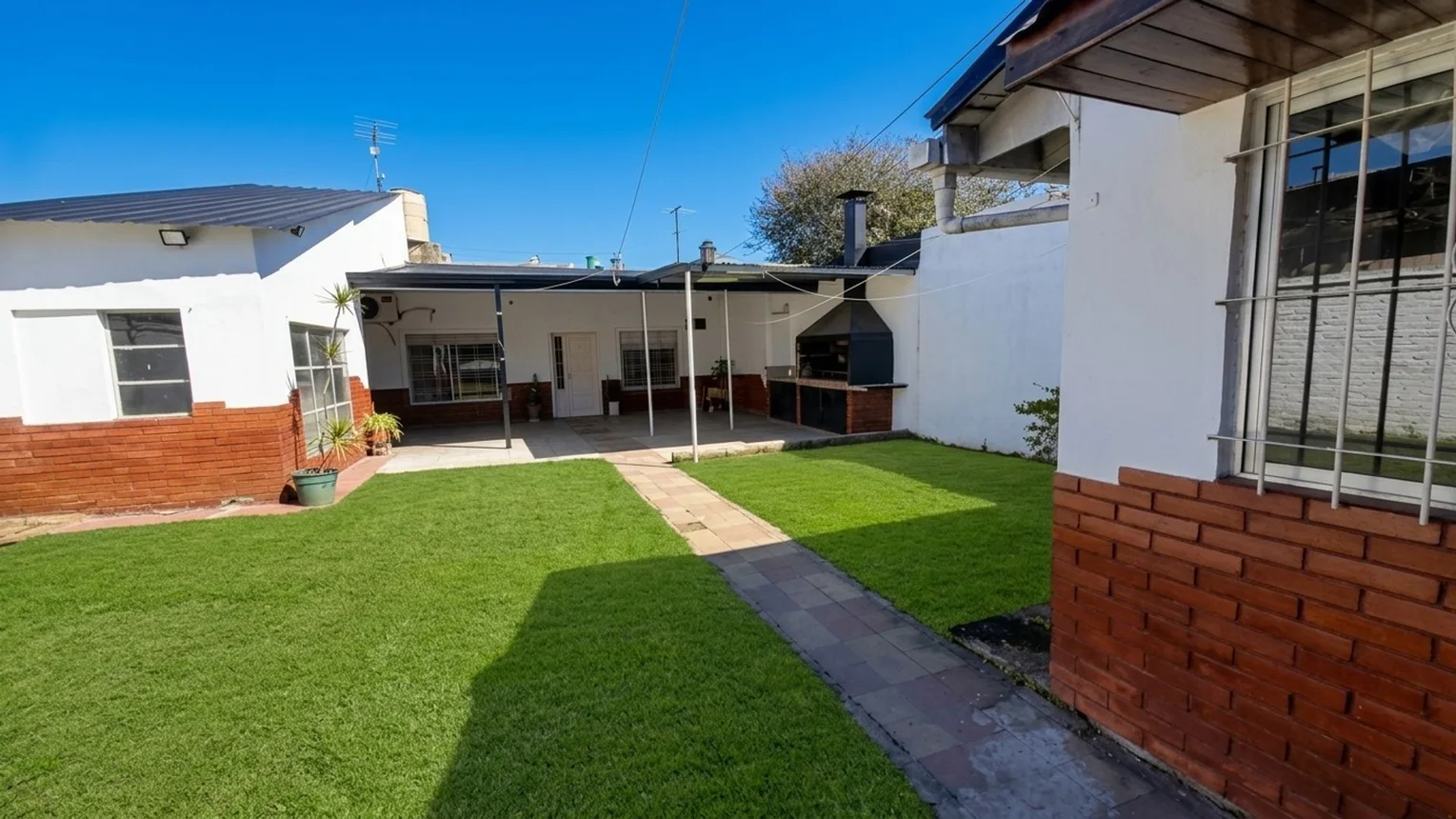 Venta casa multifamiliar la tablada cochera, foto 1