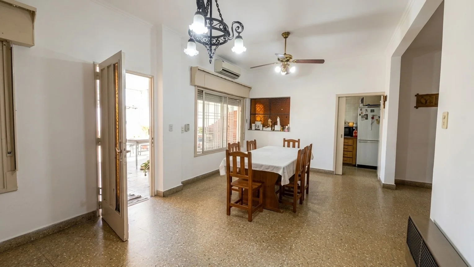 Venta casa multifamiliar la tablada cochera, foto 5