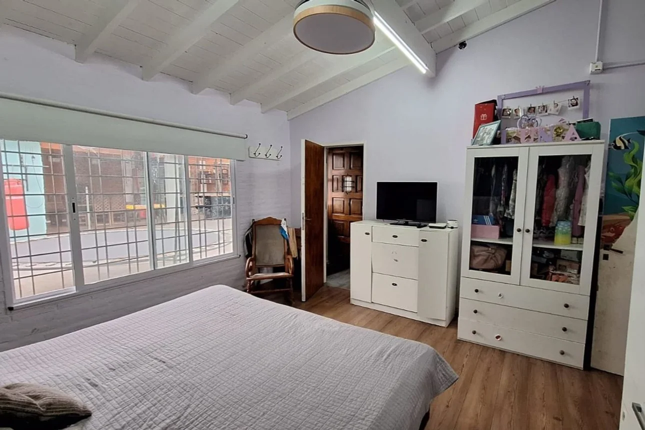 Casa en venta en Bernal Este, foto 2
