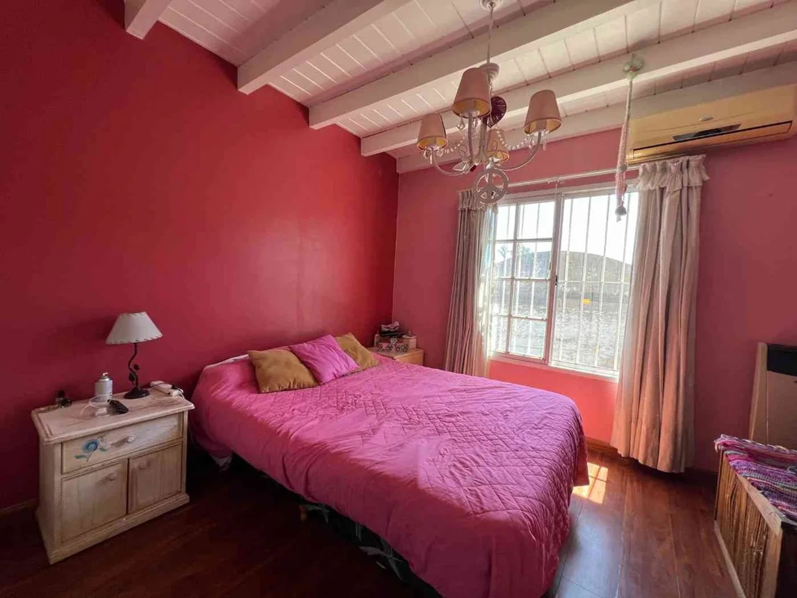 Casa tríplex en venta en Hurlingham, foto 4