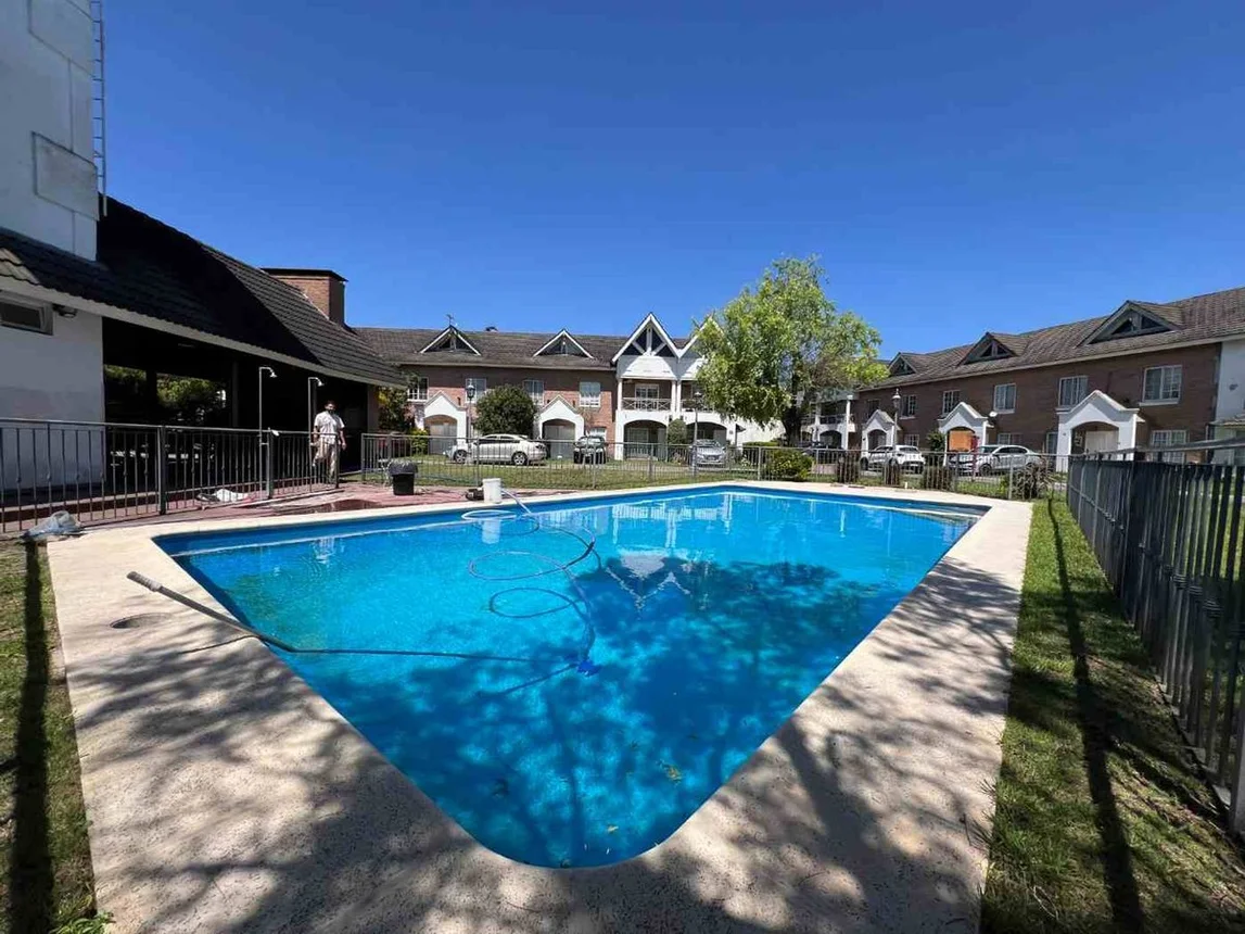 Casa tríplex en venta en Hurlingham