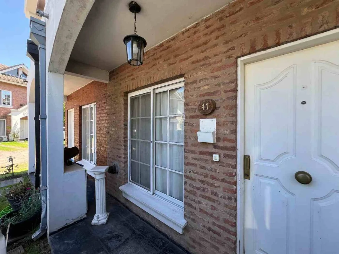 Casa tríplex en venta en Hurlingham, foto 5
