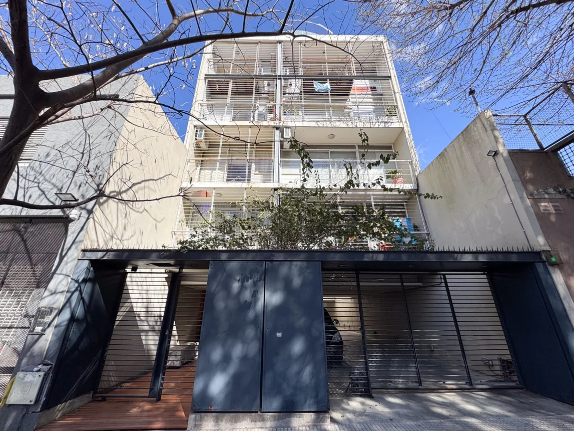 Dúplex de 2 ambientes en venta en Parque Chacabuco, Pumacahua 500
