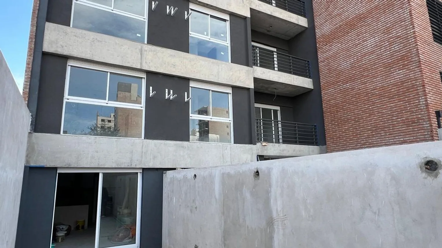 Venta monoambiente divisible c/patio a estrenar, foto 4
