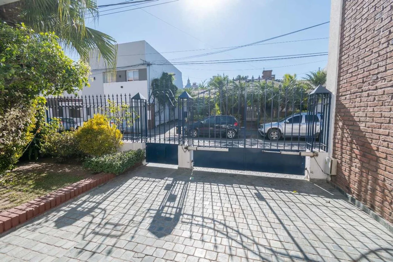 Remax vende casa en barrio sur, foto 3