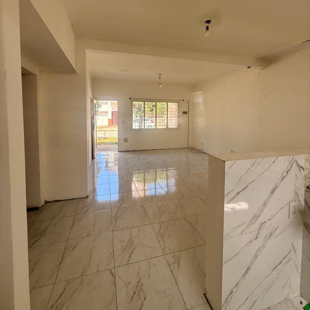 Venta PH con entrada independiente, Villa Raffo