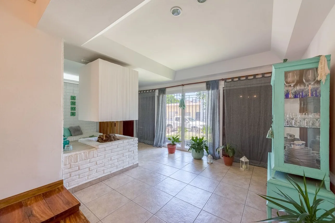 Casa tríplex en venta en San Justo