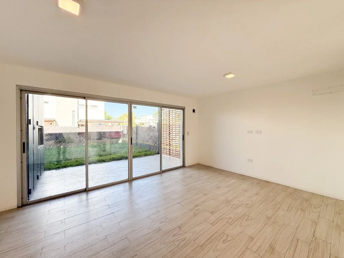 Casa dúplex en venta en City Bell, foto 2