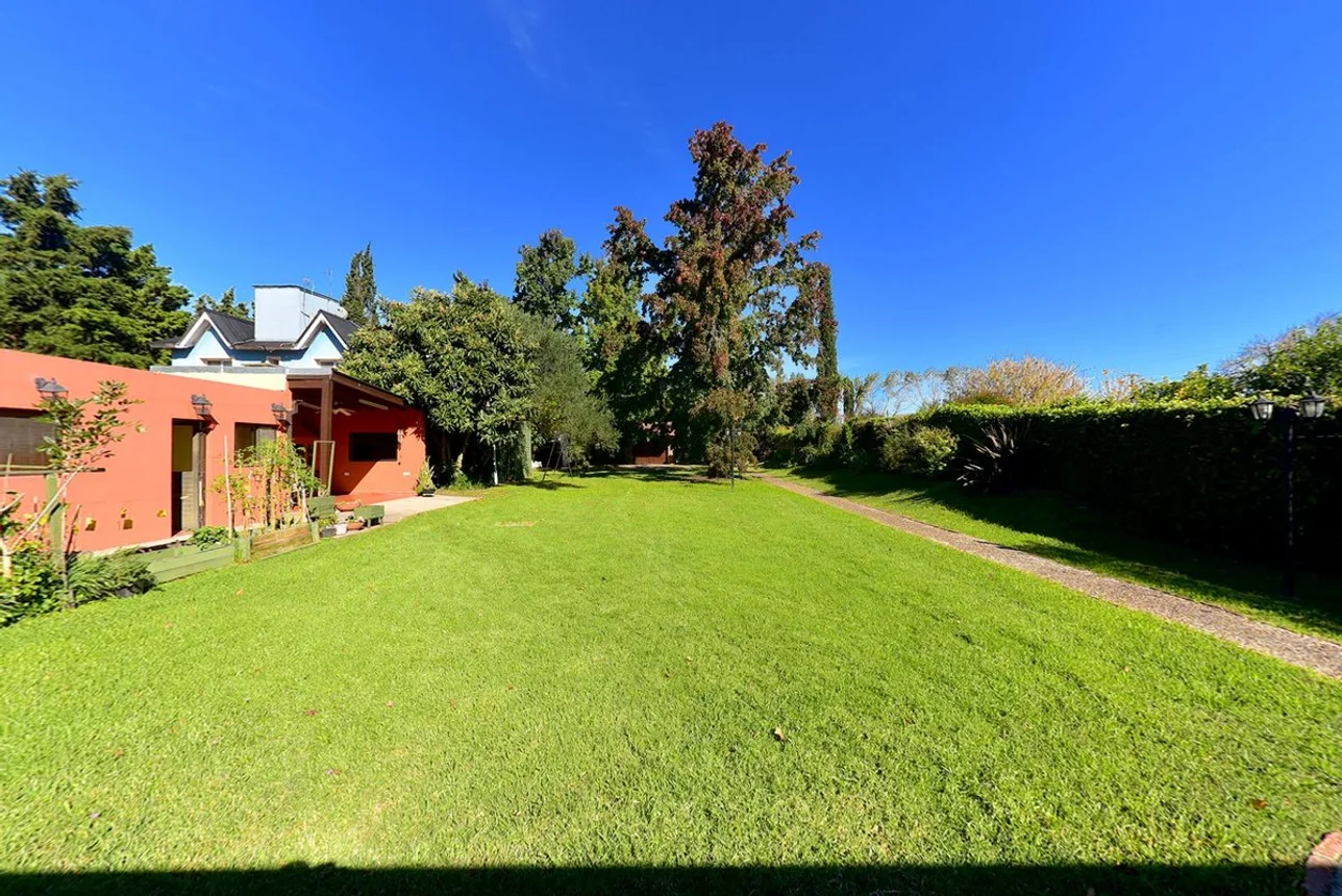 Casa en venta en Pilar, foto 2