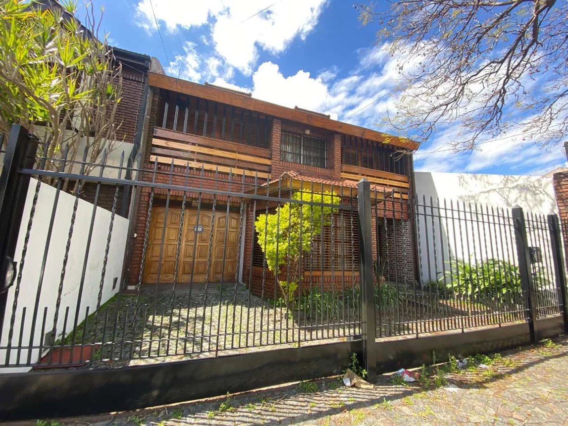 Casa de 5 ambientes en venta en Ramos Mejía, Las Heras 1500, foto 2