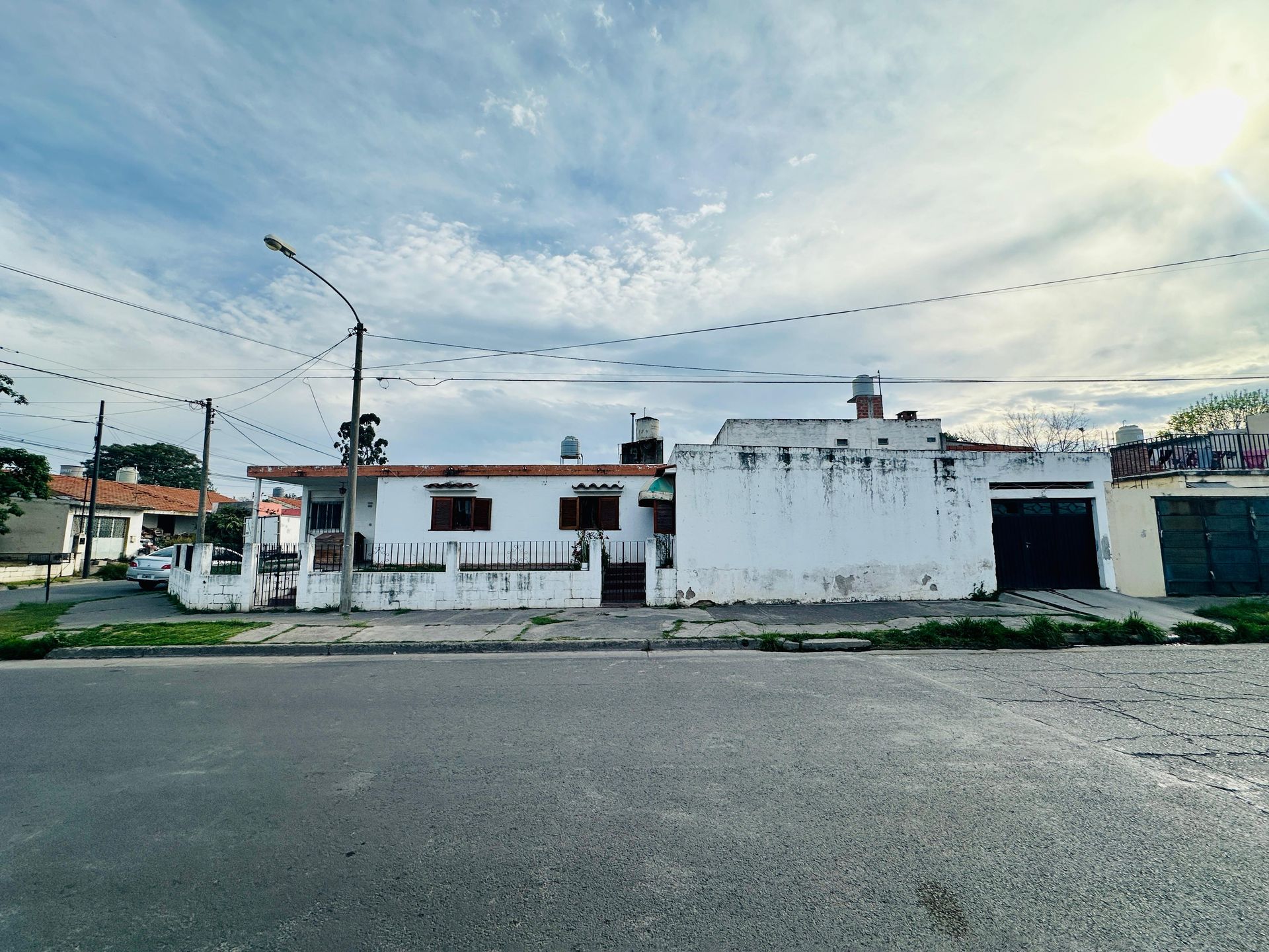 CASA ESQUINA VENTA ZONA SUR IDEAL PARA INVERSION - foto 6