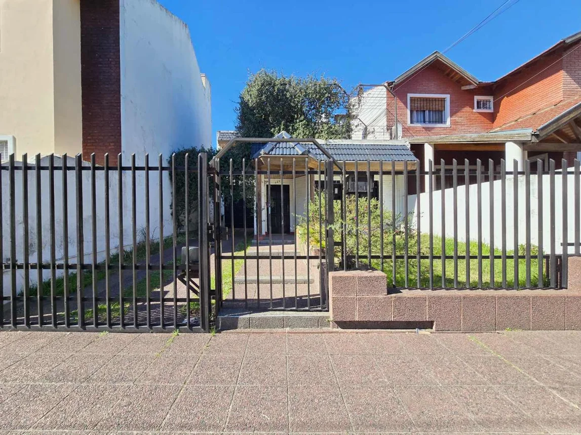 Casa en venta en Castelar, foto 3