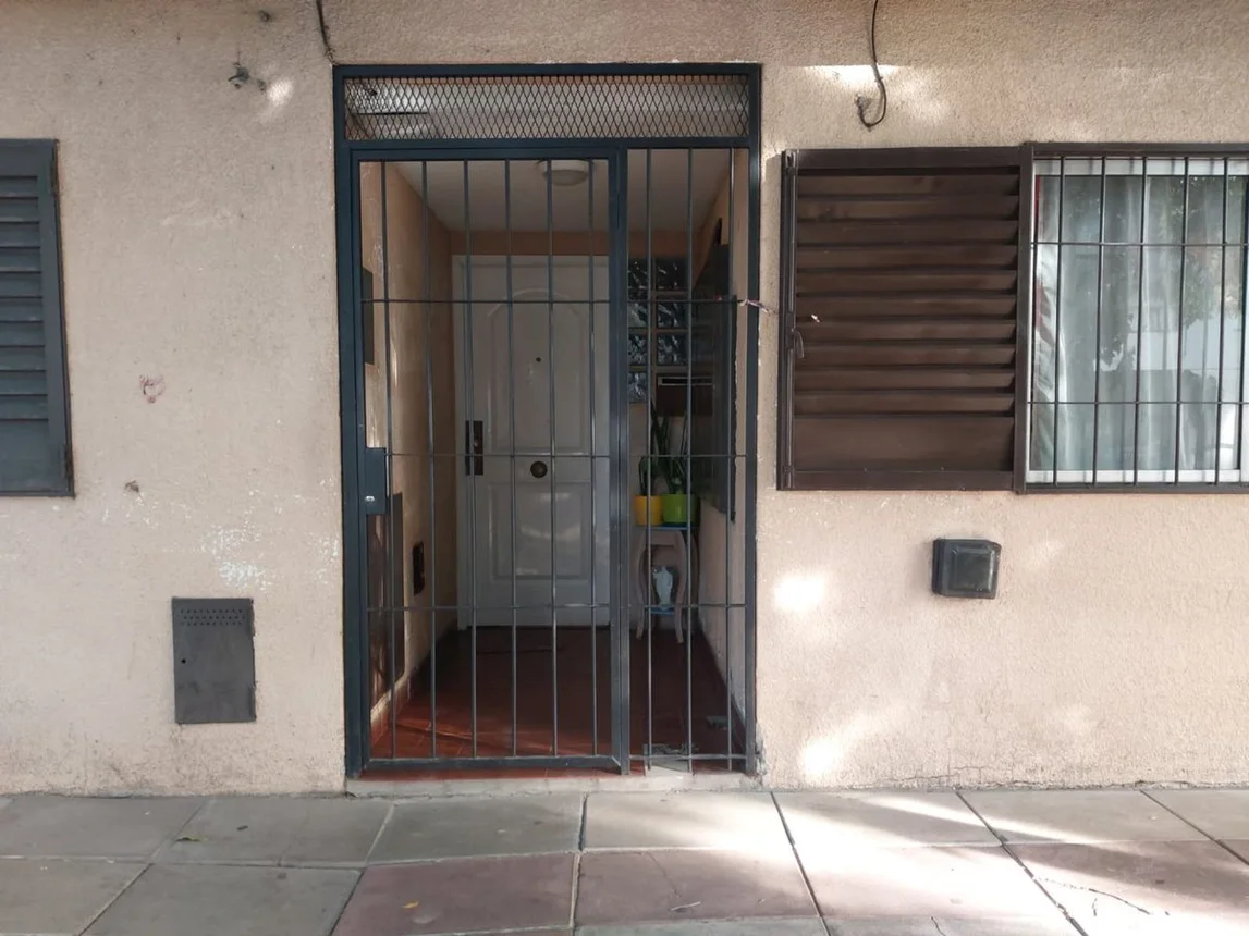 PH en venta en Morón