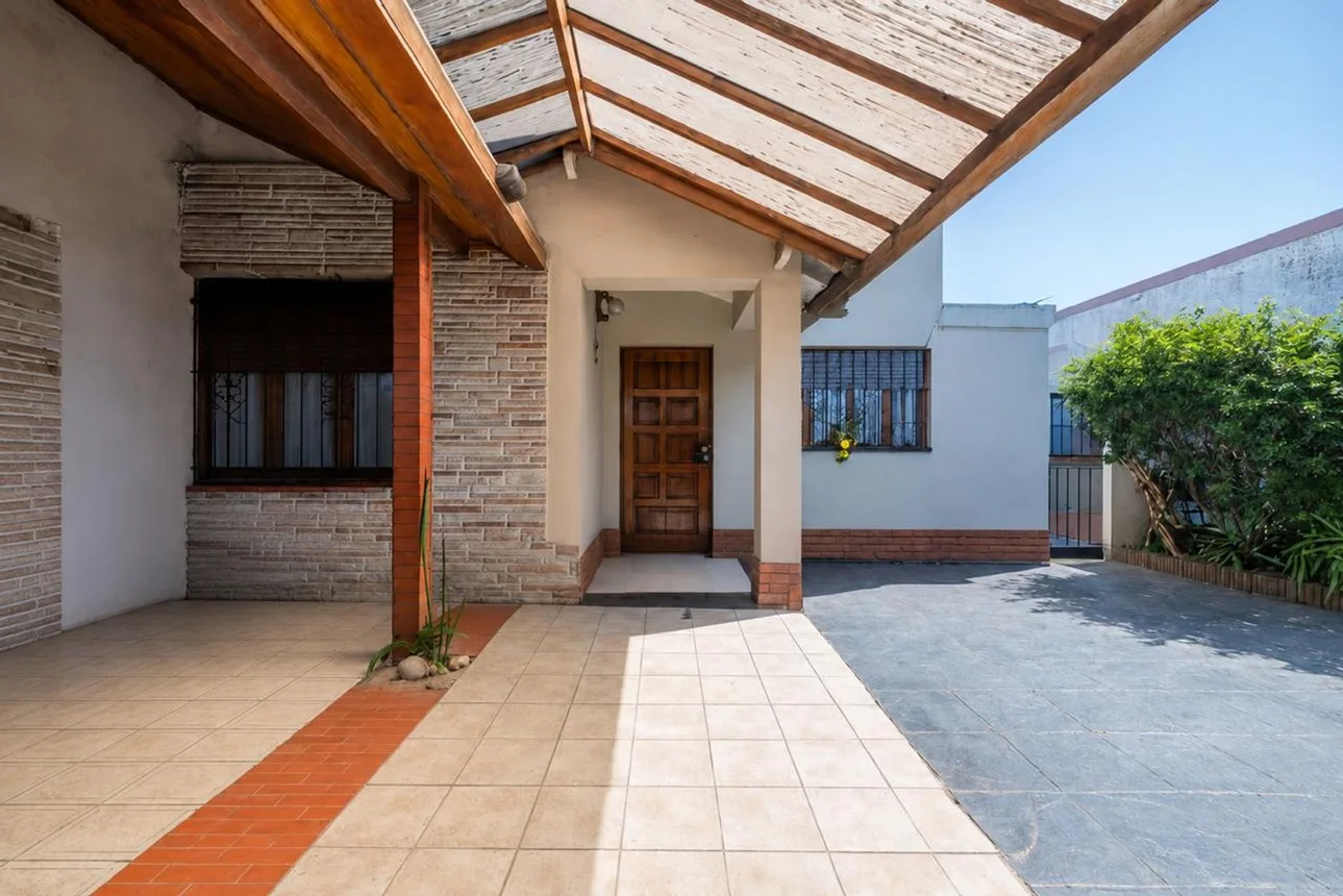 Casa en venta en Temperley