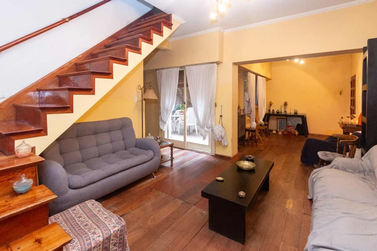 PH de 7 ambientes en venta en Monte Castro, Pasaje Leones 1400