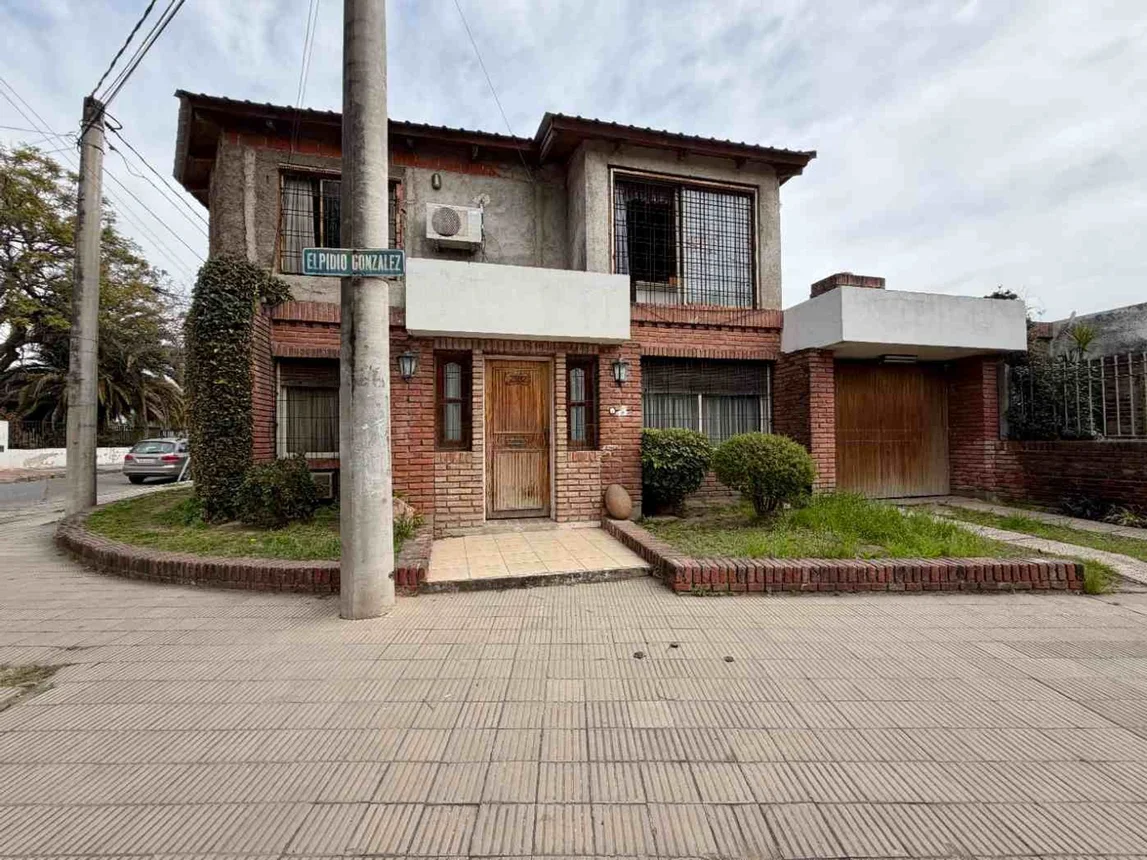 Casa + depto a refaccionar parque velez sarsfield, foto 2