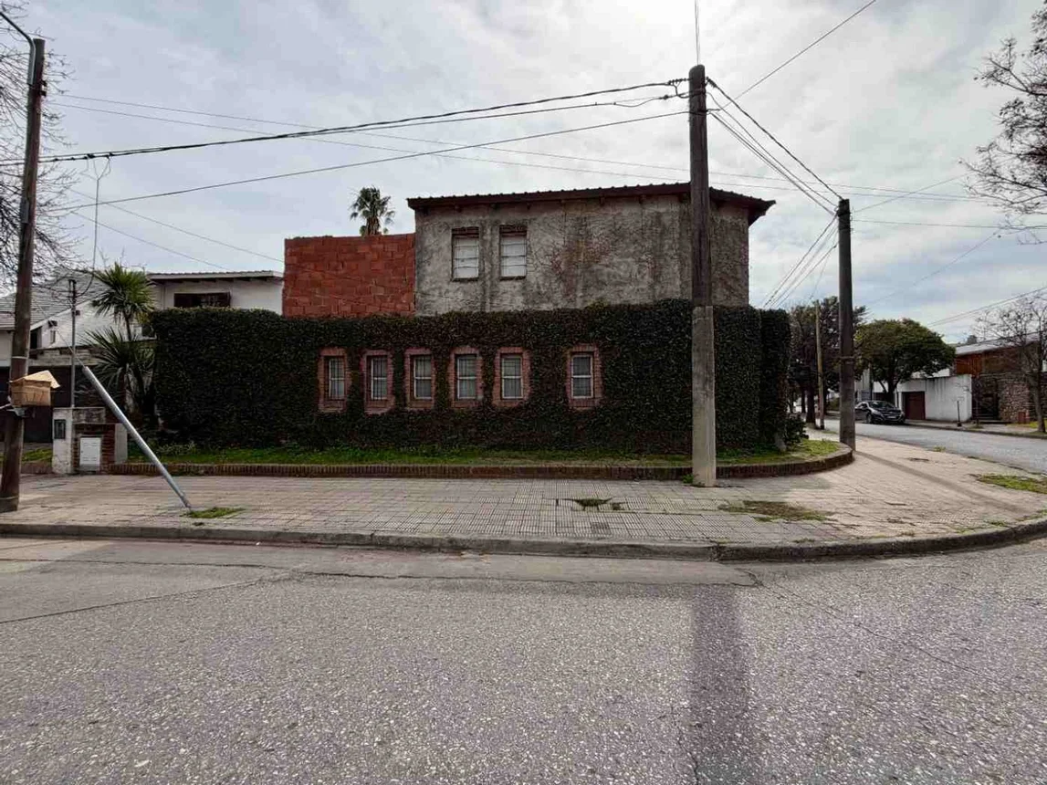 Casa + depto a refaccionar parque velez sarsfield, foto 3