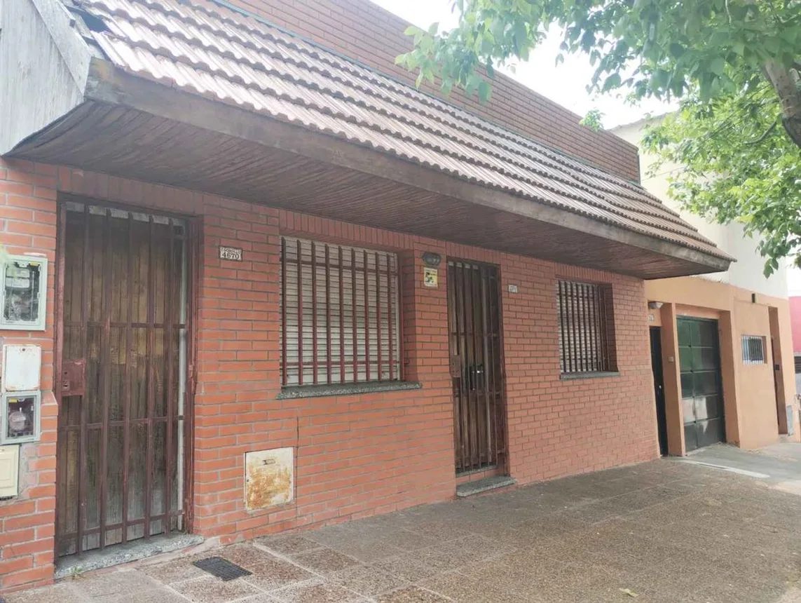 Casa de 4 ambientes en venta en Villa Lugano, Timoteo Gordillo 4600