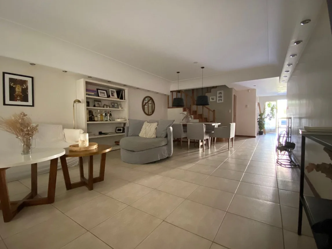 Casa de 6 ambientes en venta en Villa Pueyrredón, Argerich 4700, foto 3