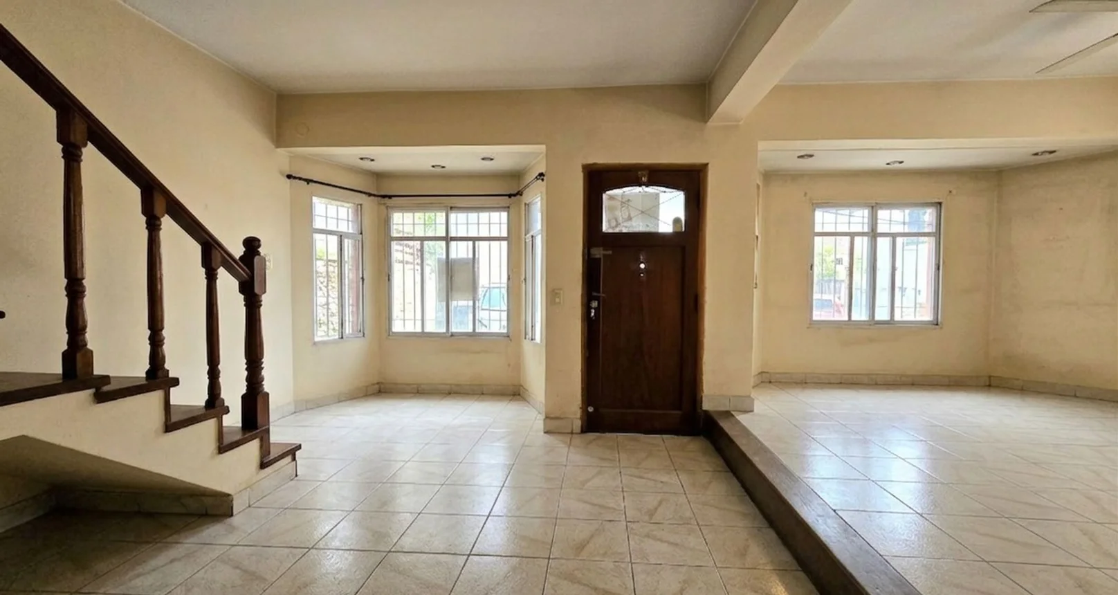 Venta de casa a refaccionar ideal inversor, foto 3