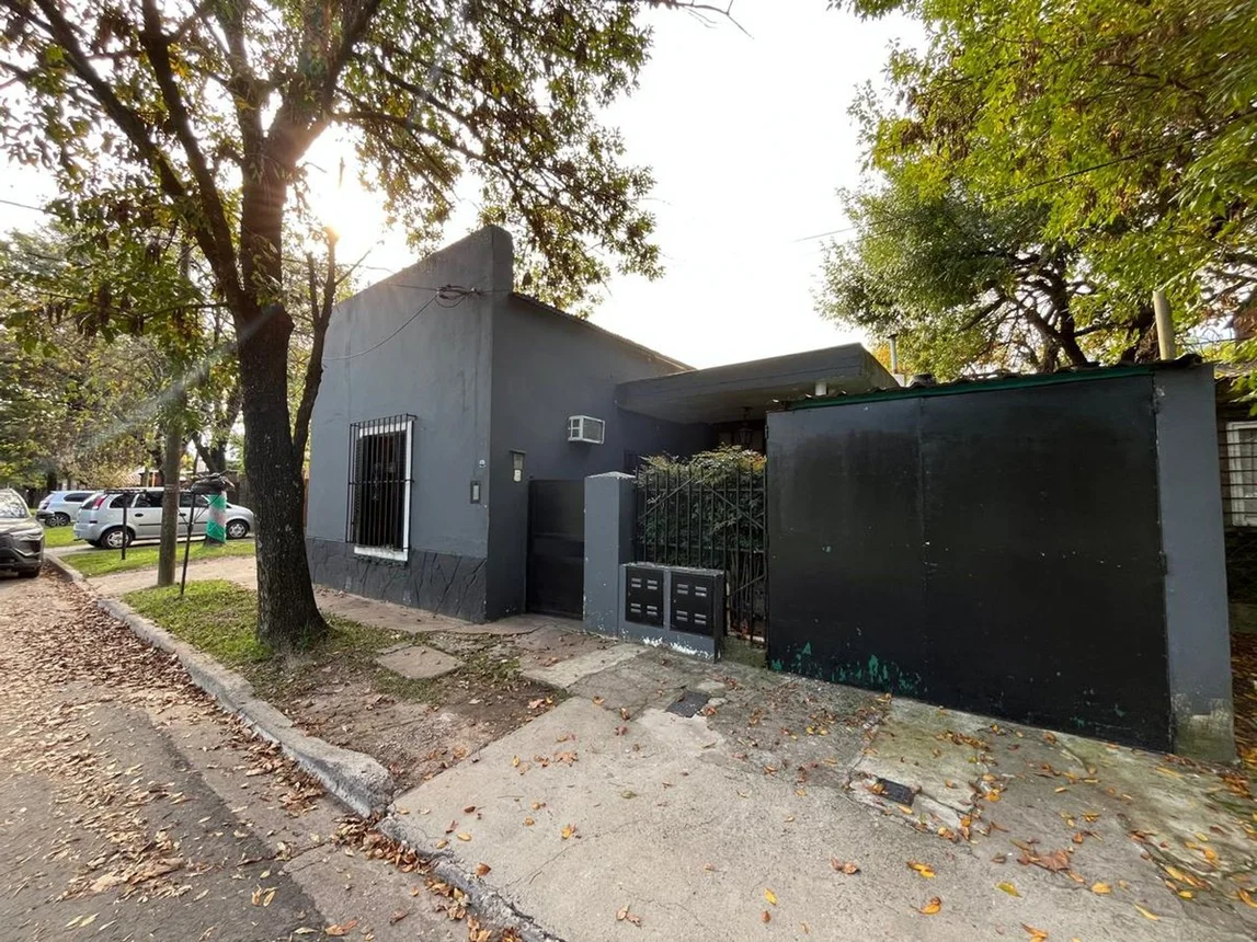 Casa de 4 ambientes en venta en Funes, Pedro A. Ríos 1100, foto 2